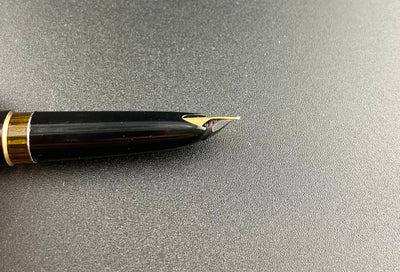 Montblanc Meisterstück No. 12 Fountain Pen 18K Gold Medium Nib Serviced