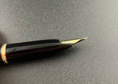 Platinum Engraved Scroll Fountain Pen 18K Gold Soft-Fine Nib