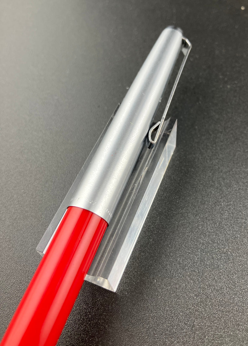 Montblanc No. 622 Junior Fountain Pen 14K Gold Fine Nib Red