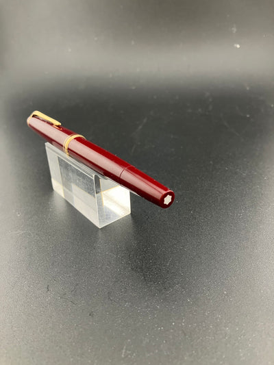 Montblanc No. 22 Resin Fountain Pen 14C Gold Fine Nib Serviced Burgundy