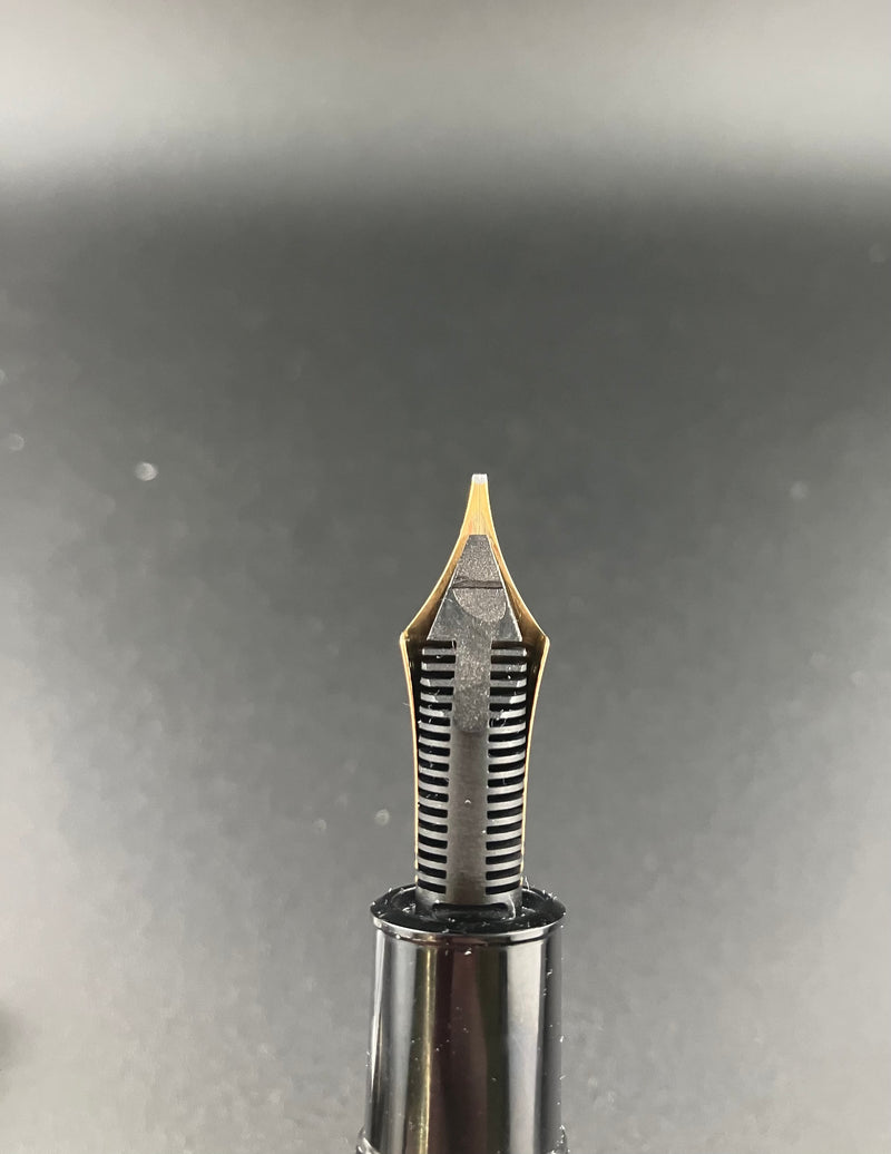 Montblanc Meisterstück No. 149 Fountain Pen 14C Broad Nib Serviced Split Ebonite