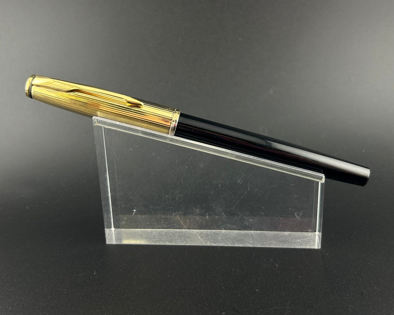 Parker Insignia Custom Fountain Pen Fine Nib Black Lacquer Dimonite