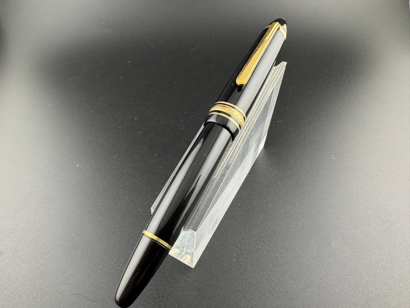 Montblanc Meisterstück No. 146 Fountain Pen 14C Gold, Extra Fine nib