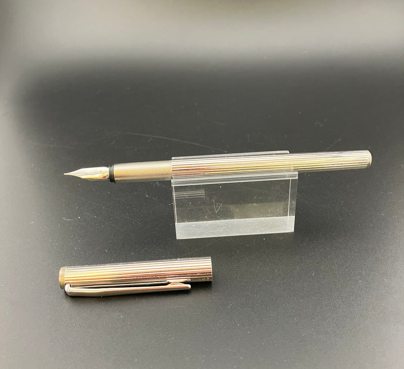 Montblanc Noblesse Fountain Pen 1st Gen 14K Extra Fine EF Nib Silver Pinstripe
