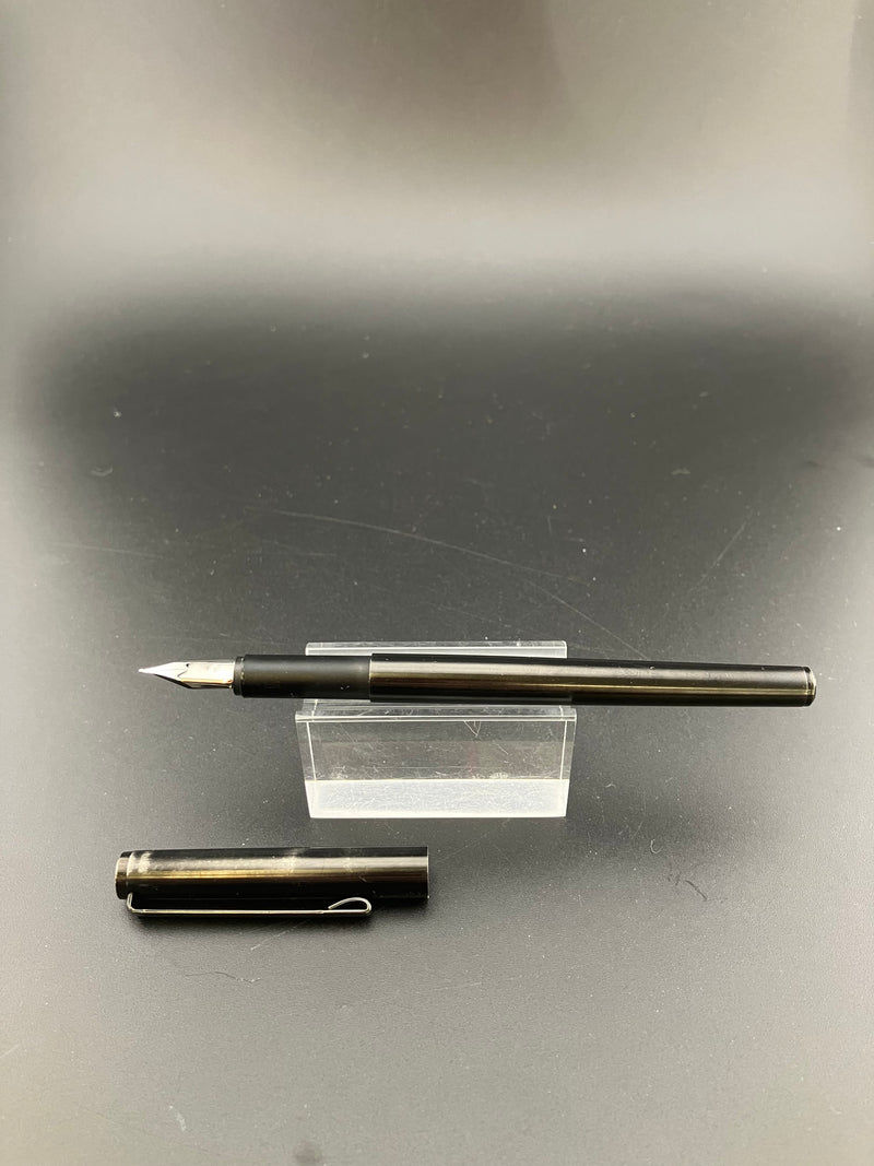 Montblanc Noblesse VIP Fountain Pen 1st Gen 14K Fine Nib Black Titanium Oxide