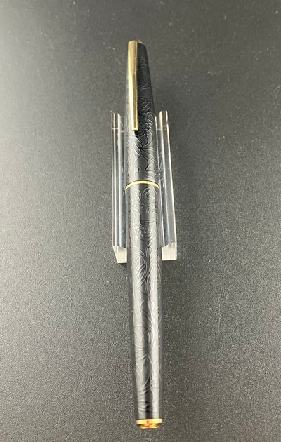 Platinum Engraved Scroll Fountain Pen 18K Gold Soft-Fine Nib