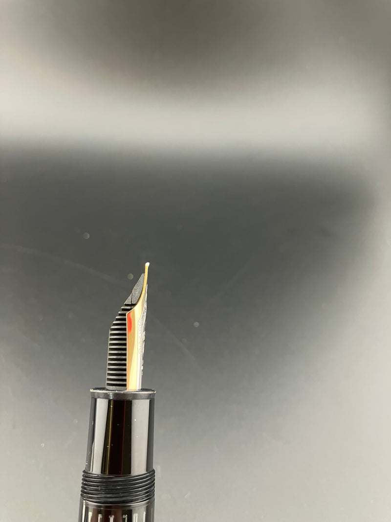 Montblanc Meisterstück No. 149 Fountain Pen 14K Gold Fine Nib Ebonite Serviced