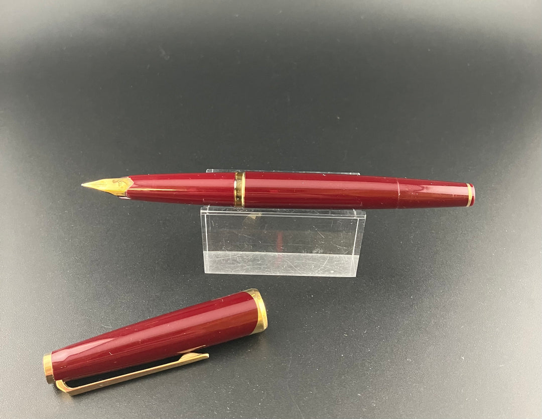 MONTBLANC121 18k バーガンディ Montblanc Meisterstück No. 121 Burgundy 18k Gold Fine Nib
