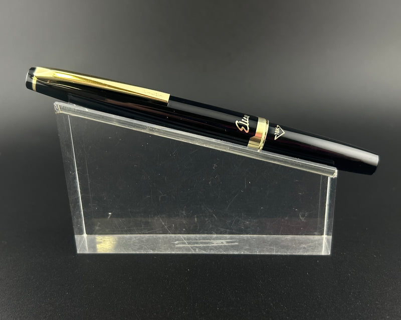 Pilot Elite Pocket Fountain Pen 18K Gold Fine Nib Produced Feb 20, 1972