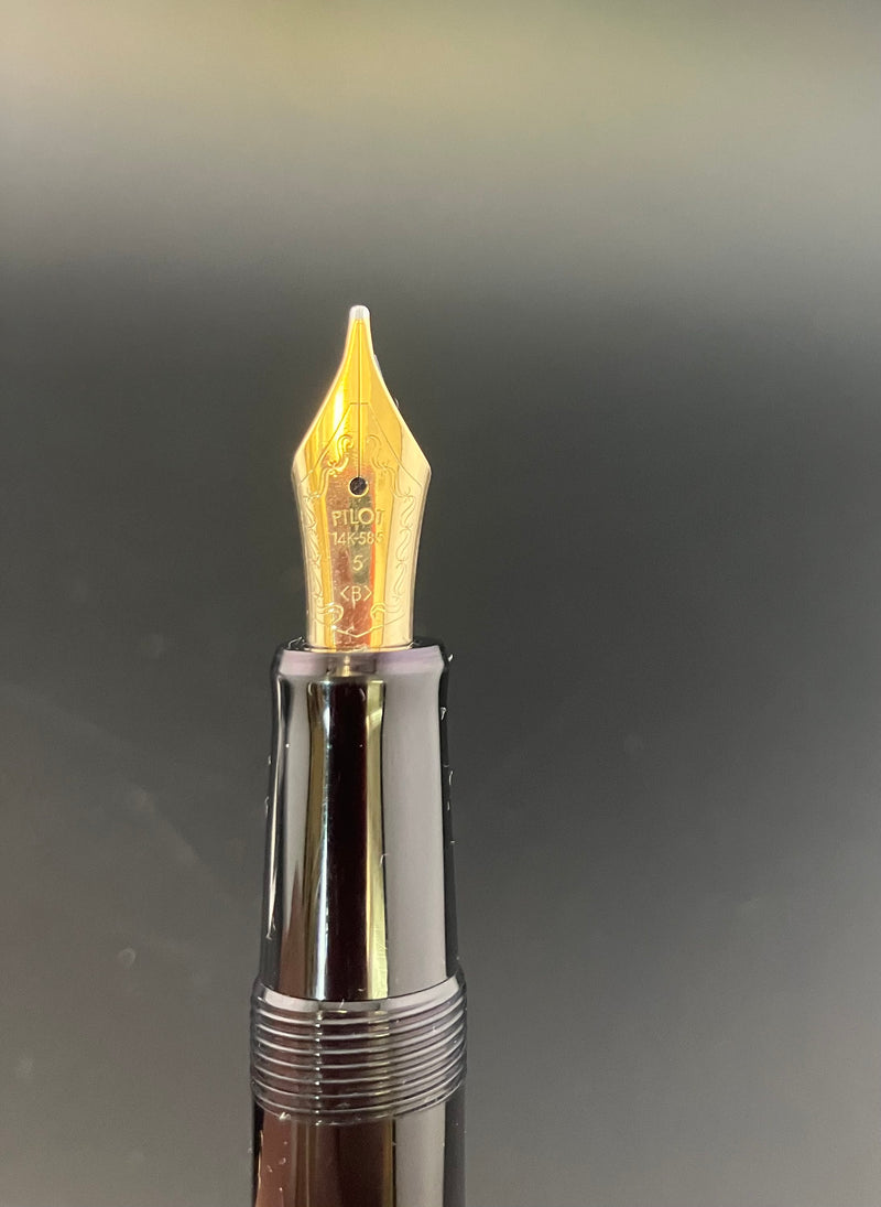 Pilot Custom 67 Fountain Pen 14K Broad Nib