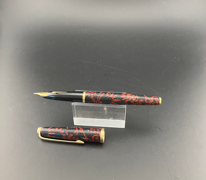 Platinum Black Red Sheepskin Leather Wrapped Fountain Pen 18K Gold Fine Nib