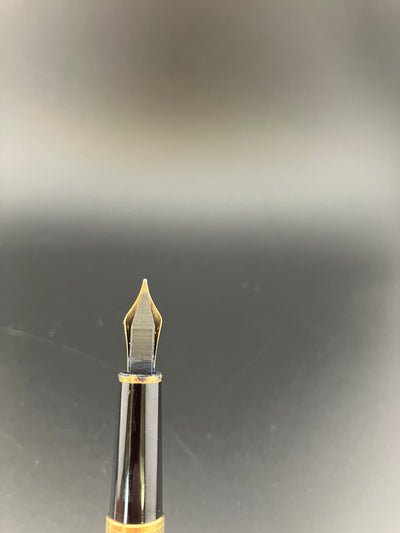 Montblanc No. 1444 Solitaire Barleycorn Gold Plated Fountain Pen 18K Gold Fine Nib
