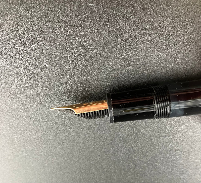 Montblanc Meisterstück No. 146 Fountain Pen 14K Gold Broad Oblique Serviced Warranty