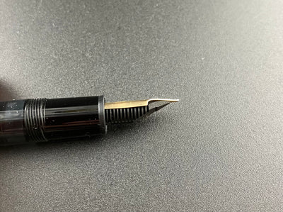 Montblanc Meisterstück No. 146 Fountain Pen 14K Gold Broad Oblique Serviced Warranty