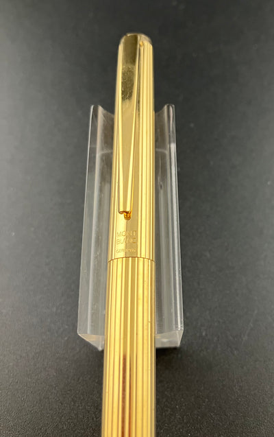 Montblanc Noblesse Fountain Pen Gold Chased Pinstripe 14K Fine Nib First Generation