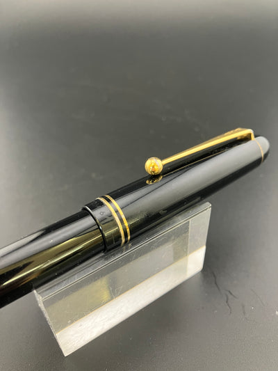 Pilot Custom 67 Fountain Pen 14K Broad Nib