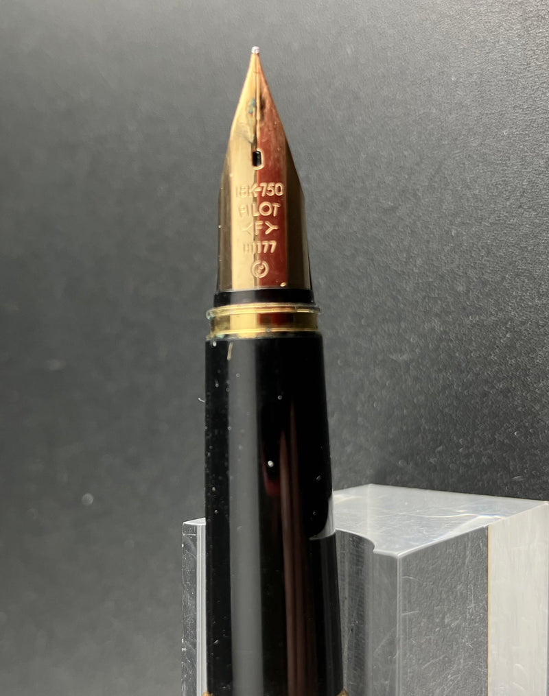 Pilot Deluxe Black Plaid Overlay Photoengraved Fountain Pen 18K Gold, Fine Nib