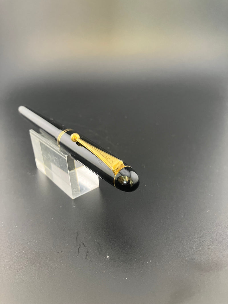 Pilot Custom 67 Fountain Pen 14K Broad Nib
