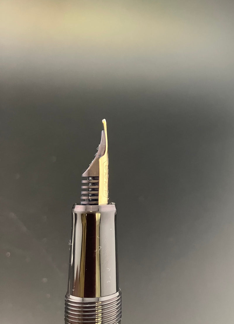 Pilot Custom 67 Fountain Pen 14K Broad Nib