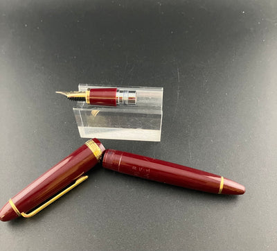 Sailor Life Time Pen 14K Gold Fine Nib Fountain Pen Burgundy