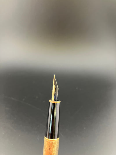 Montblanc No. 1444 Solitaire Barleycorn Gold Plated Fountain Pen 18K Gold Fine Nib