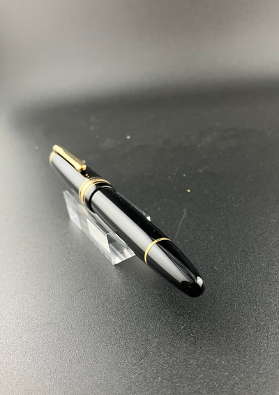 Montblanc Meisterstück No. 146 Fountain Pen 14K Gold Broad Oblique Serviced Warranty