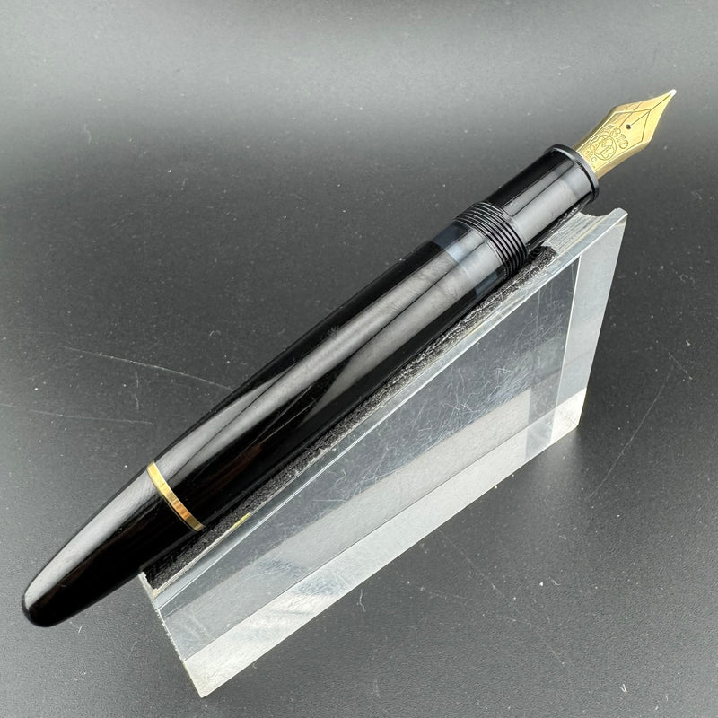 Montblanc Meisterstück No. 146 Fountain Pen 14C Fine Nib w/Box