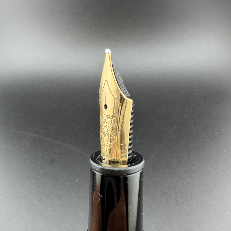 Montblanc Meisterstück No. 146 Fountain Pen 14C Gold Medium Nib Serviced