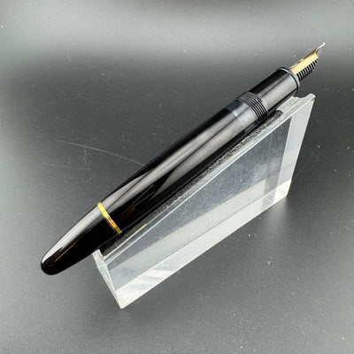 Montblanc Meisterstück No. 146 Fountain Pen 14C Gold Medium Nib Serviced