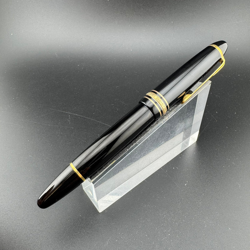 Montblanc Meisterstück No. 146 Fountain Pen 14C Gold Medium Nib Serviced