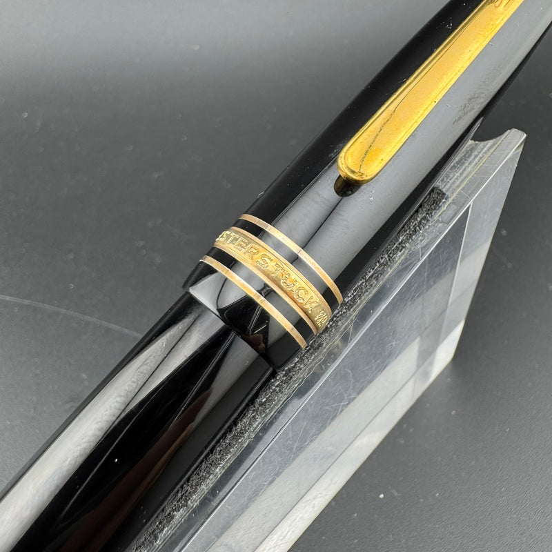 Montblanc Meisterstück No. 146 Fountain Pen 14C Gold Medium Nib Serviced