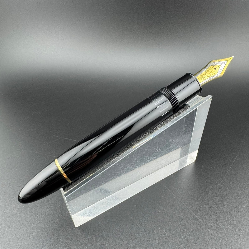 Montblanc Meisterstück No. 149 Fountain Pen 18C Tri-Color Gold Fine Nib