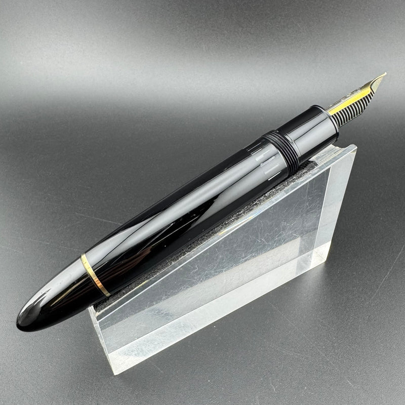 Montblanc Meisterstück No. 149 Fountain Pen 18C Tri-Color Gold Fine Nib