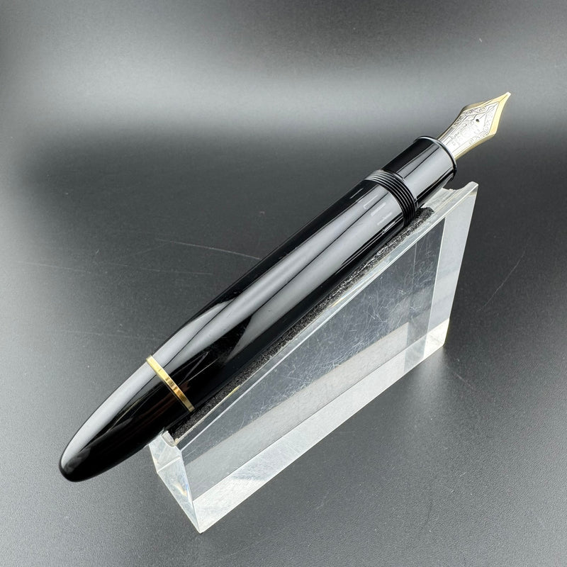 Montblanc Meisterstück No. 149 Fountain Pen 14C Gold Broad Nib Serviced