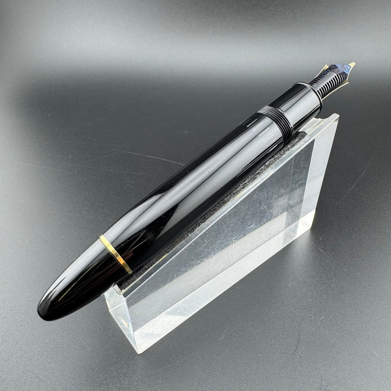 Montblanc Meisterstück No. 149 Fountain Pen 14C Gold Broad Nib Serviced