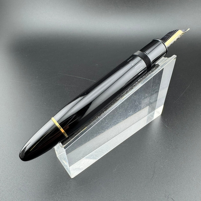 Montblanc Meisterstück No. 149 Fountain Pen 14C Gold Broad Nib Serviced