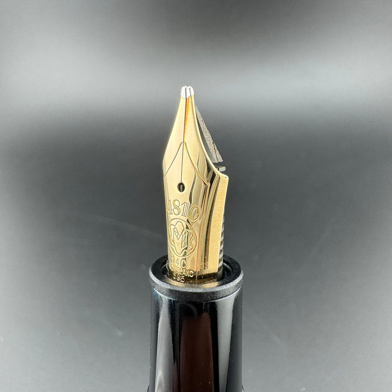Montblanc Meisterstück No. 146 Fountain Pen 14C Broad Nib Serviced