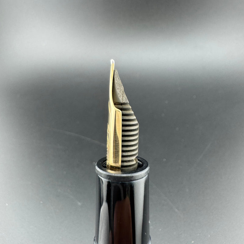 Montblanc Meisterstück No. 146 Fountain Pen 14C Broad Nib Serviced