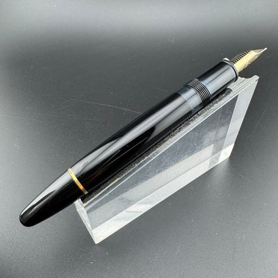 Montblanc Meisterstück No. 146 Fountain Pen 14C Broad Nib Serviced