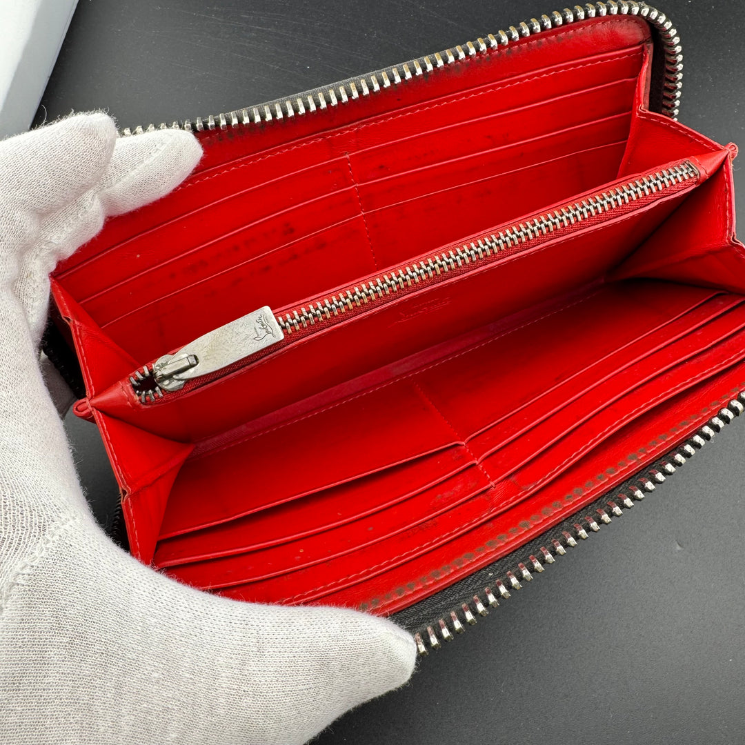 CHRISTIAN LOUBOUTIN Panettone Studded Black Leather Wallet – G.C.