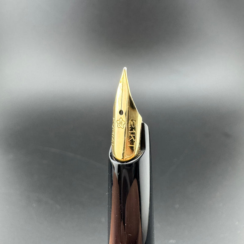 Kumiai Urushi Lacquer Pocket Fountain Pen 21K Gold Extra-Fine Nib