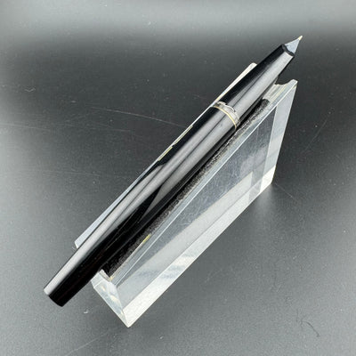 Montblanc Classic No. 221P Fountain Pen 14K Gold Fine Nib