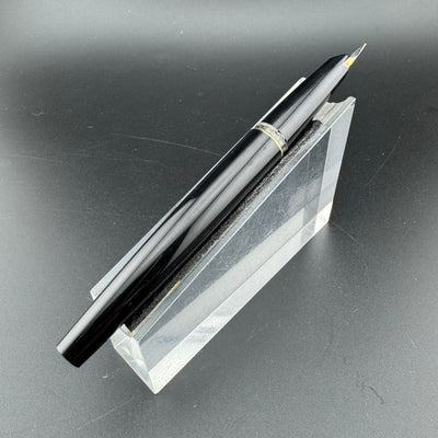 Montblanc Classic No. 221P Fountain Pen 14K Gold Fine Nib