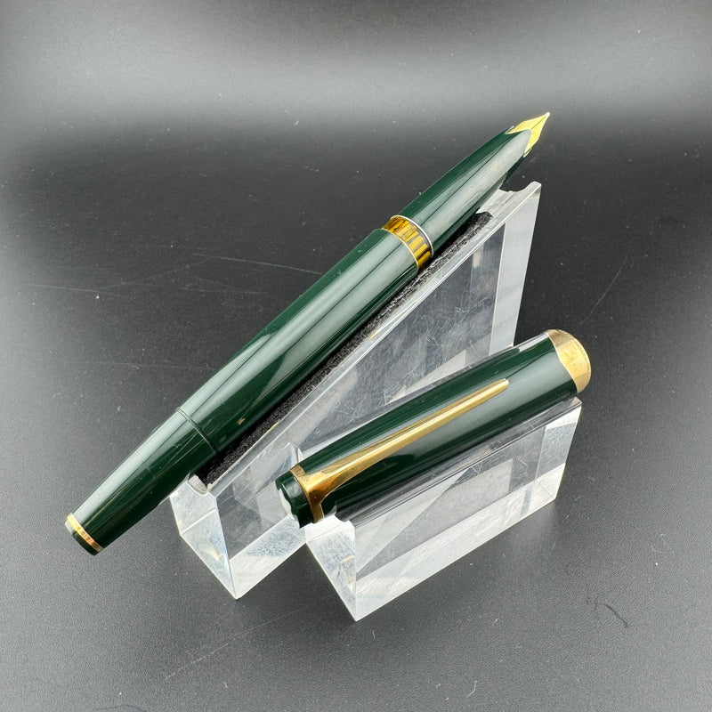 Montblanc Meisterstück No. 14 Green Fountain Pen 18C Gold Fine Nib Serviced
