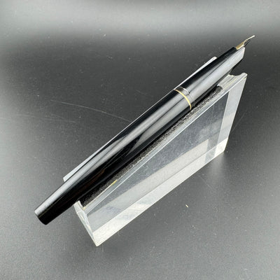 Montblanc Classic Black Resin Cartridge Fountain Pen 14K Gold Extra-Fine Nib