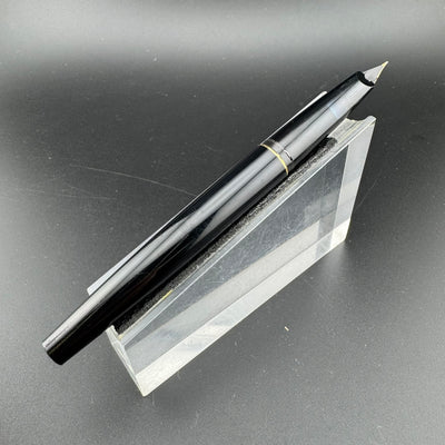 Montblanc Classic Black Resin Cartridge Fountain Pen 14K Gold Extra-Fine Nib
