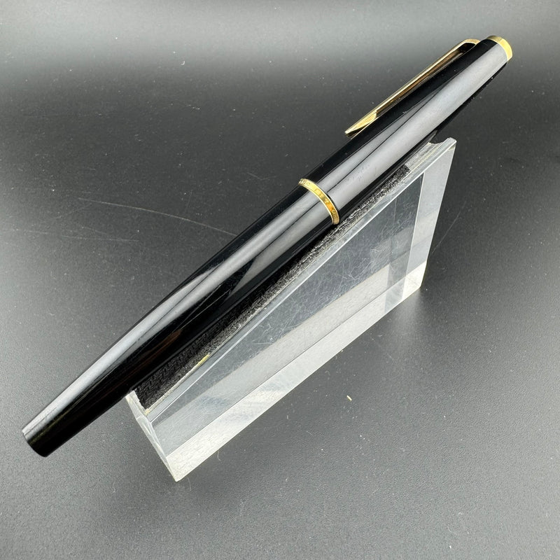 Montblanc Classic Black Resin Cartridge Fountain Pen 14K Gold Extra-Fine Nib