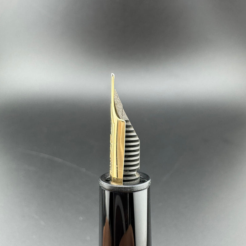 Montblanc Meisterstück No. 146 Fountain Pen 14C Gold Extra-Fine Nib Serviced