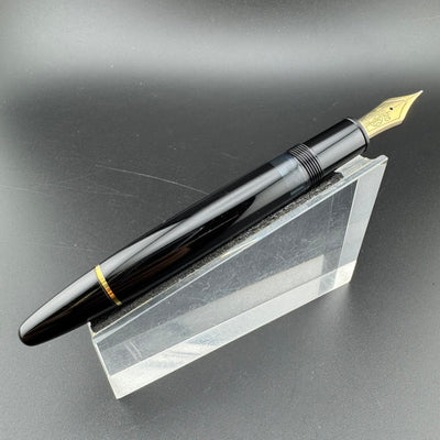 Montblanc Meisterstück No. 146 Fountain Pen 14C Gold Extra-Fine Nib Serviced