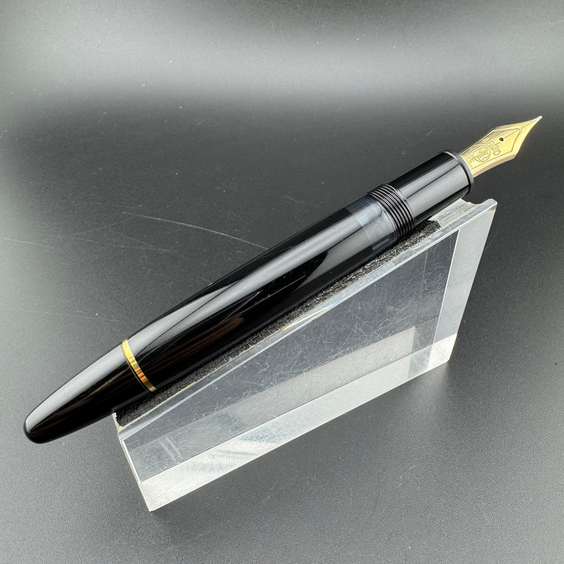 Montblanc Meisterstück No. 146 Fountain Pen 14C Gold Extra-Fine Nib Serviced